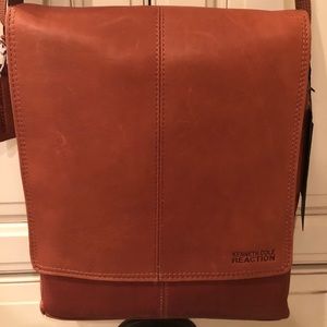 Kenneth Cole Crossbody/Shoulder Bag